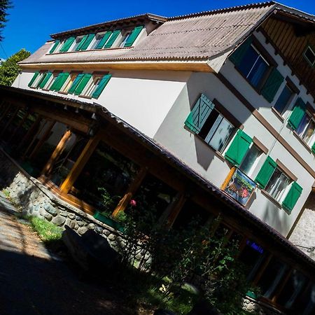 סן קרלוס דה ברילוצ'ה Hostel De La Plaza Amalia מראה חיצוני תמונה