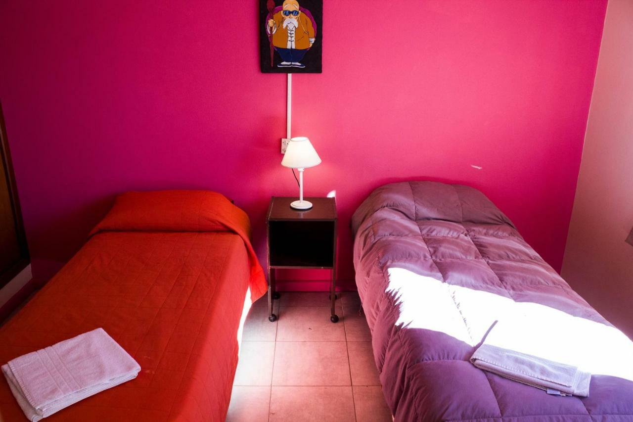 סן קרלוס דה ברילוצ'ה Hostel De La Plaza Amalia מראה חיצוני תמונה