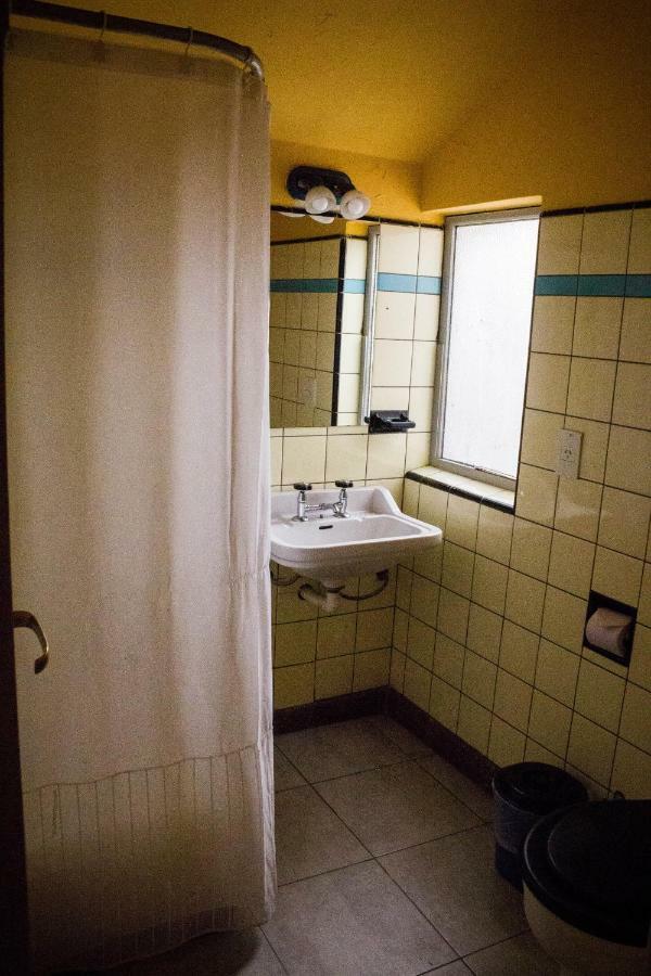 סן קרלוס דה ברילוצ'ה Hostel De La Plaza Amalia מראה חיצוני תמונה