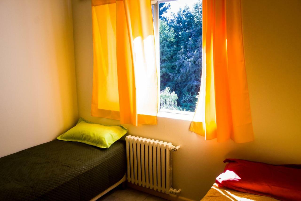 סן קרלוס דה ברילוצ'ה Hostel De La Plaza Amalia מראה חיצוני תמונה