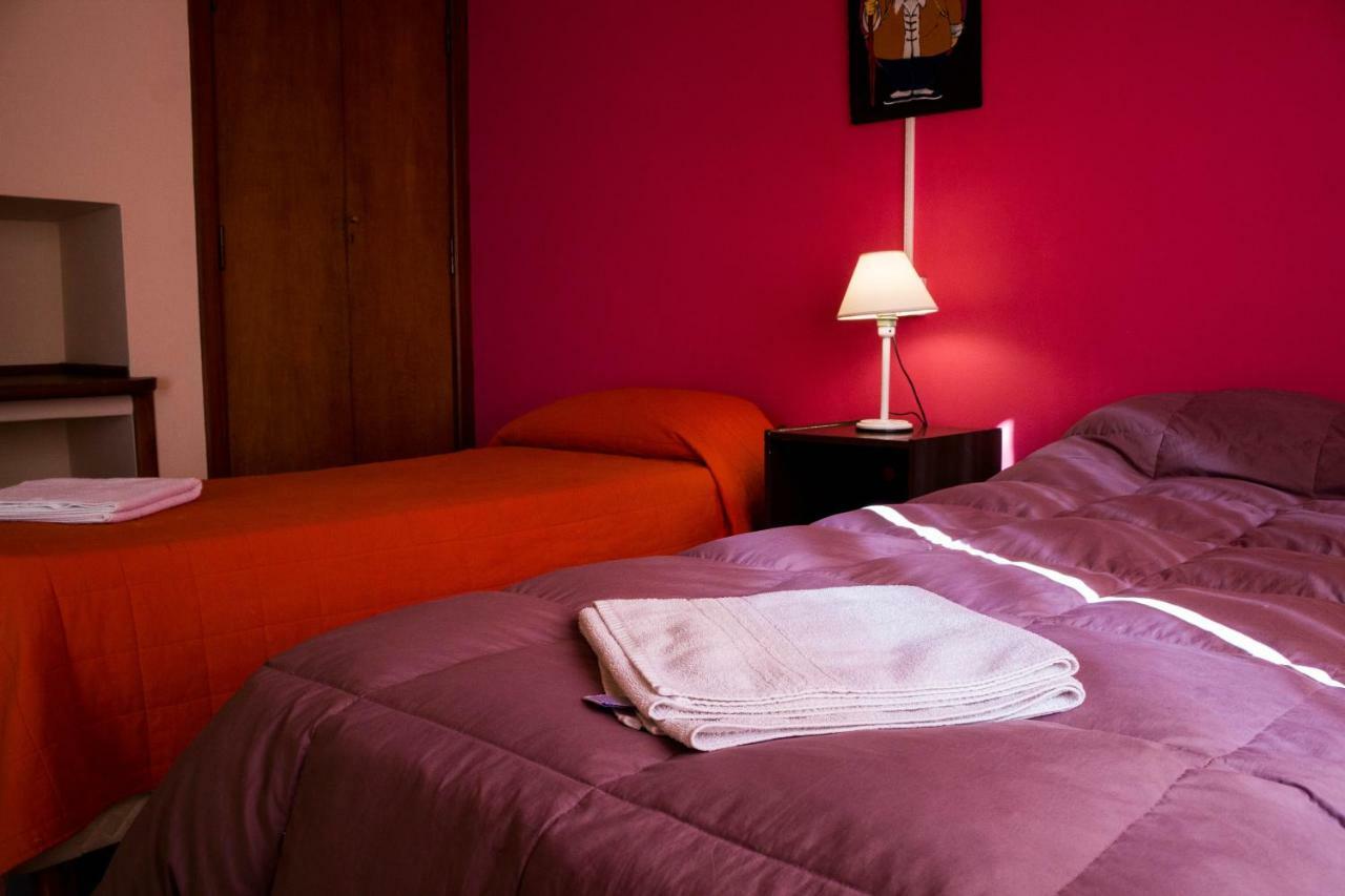 סן קרלוס דה ברילוצ'ה Hostel De La Plaza Amalia מראה חיצוני תמונה