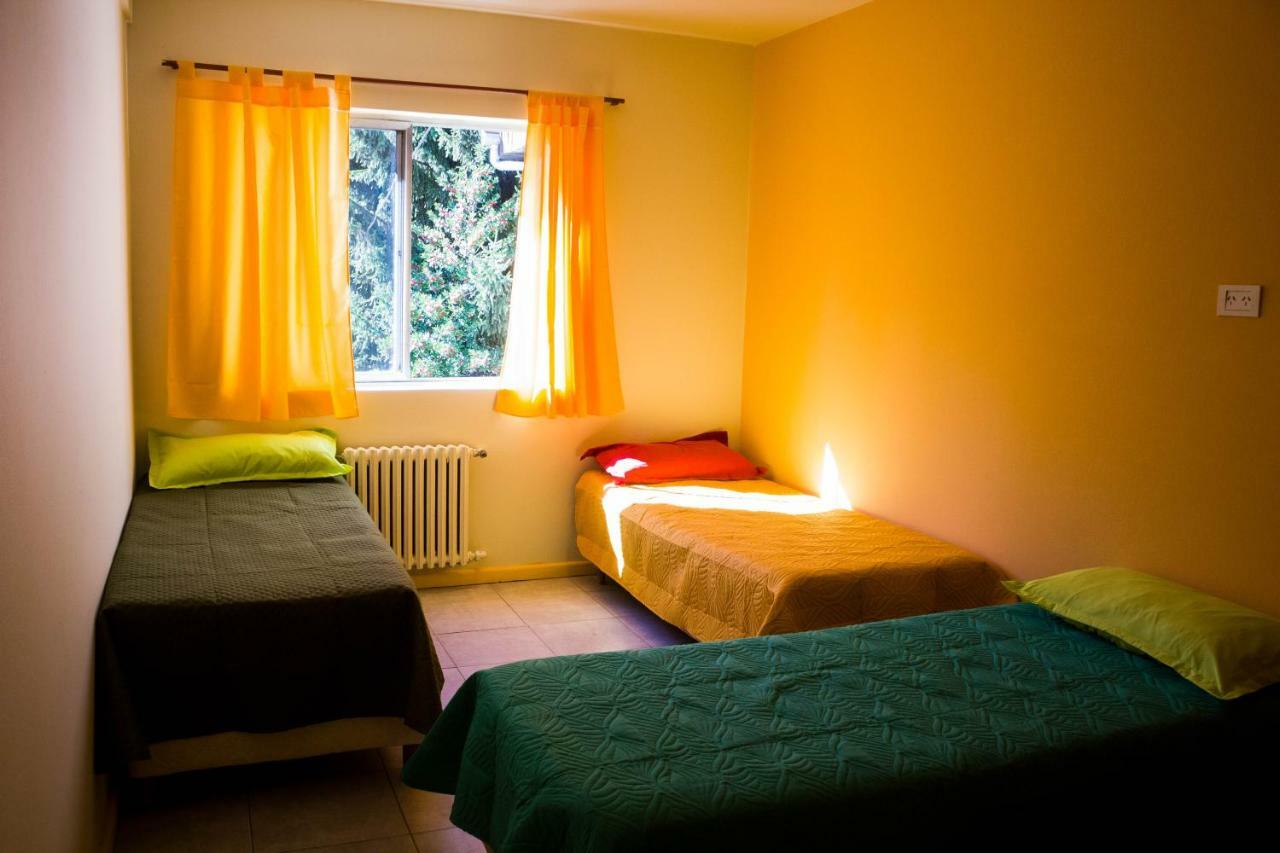 סן קרלוס דה ברילוצ'ה Hostel De La Plaza Amalia מראה חיצוני תמונה