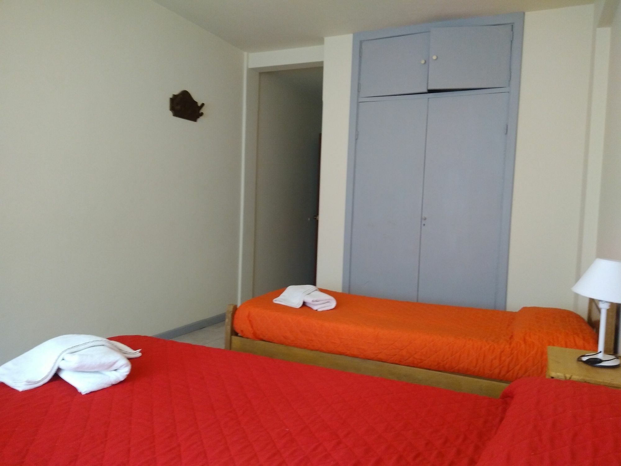 סן קרלוס דה ברילוצ'ה Hostel De La Plaza Amalia מראה חיצוני תמונה