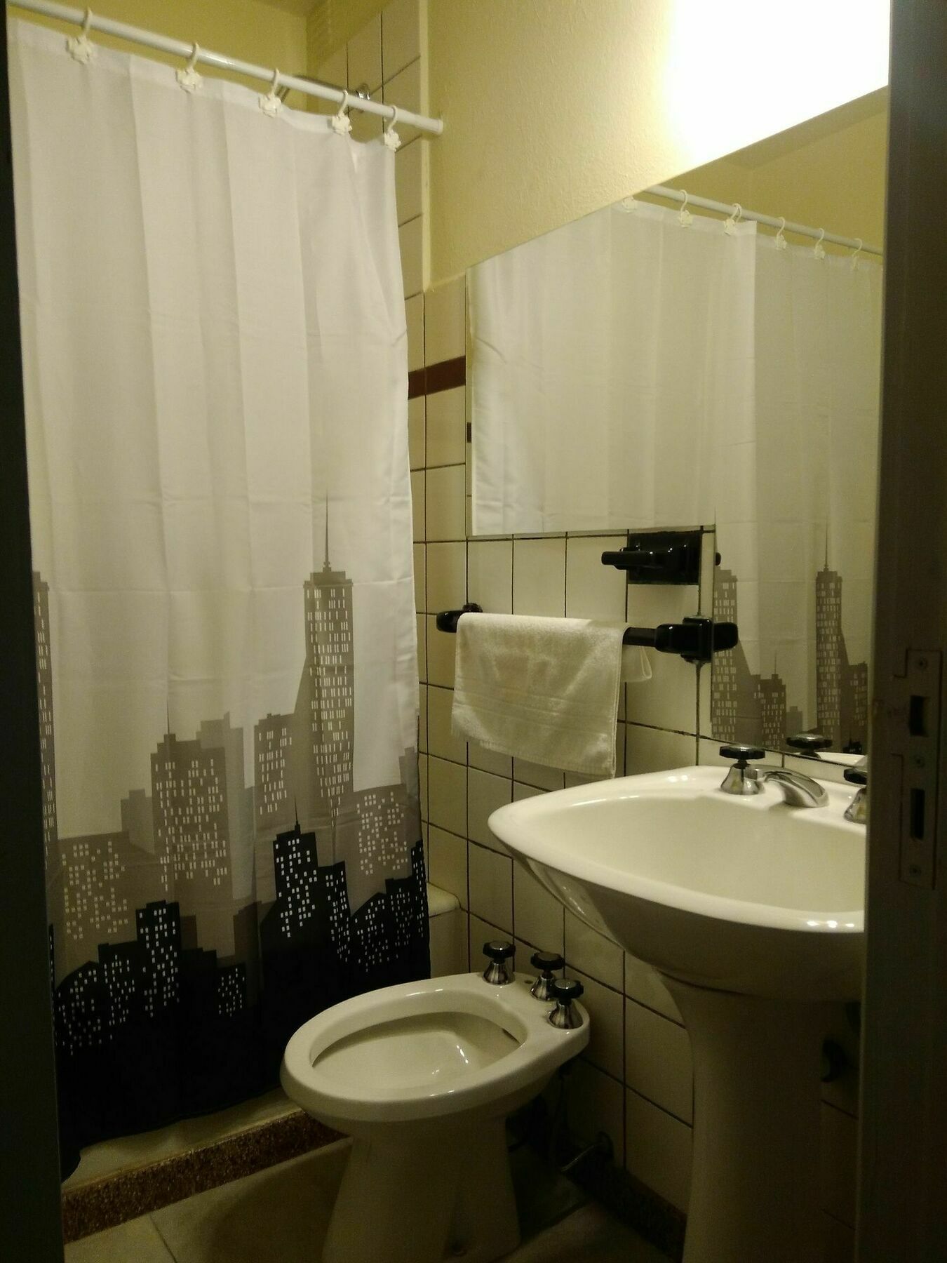 סן קרלוס דה ברילוצ'ה Hostel De La Plaza Amalia מראה חיצוני תמונה